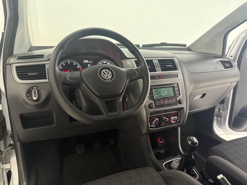 VOLKSWAGEN FOX COMFORTLINE 1.0 2016 SÓ MOTOS E AUTOMÓVEIS SANTA CRUZ DO SUL / Carros no Vale