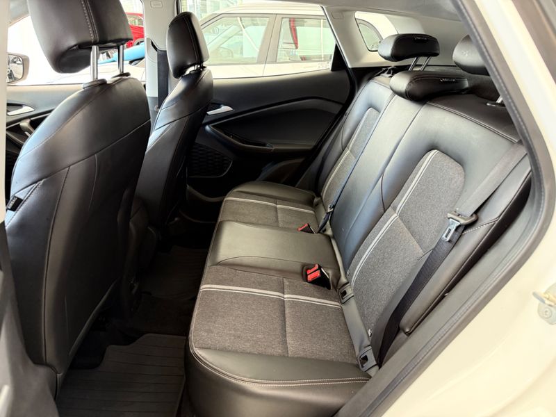 Chevrolet Tracker Ltz 1.0 Turbo 12v 2022/2023 COVEL VEICULOS ENCANTADO / Carros no Vale