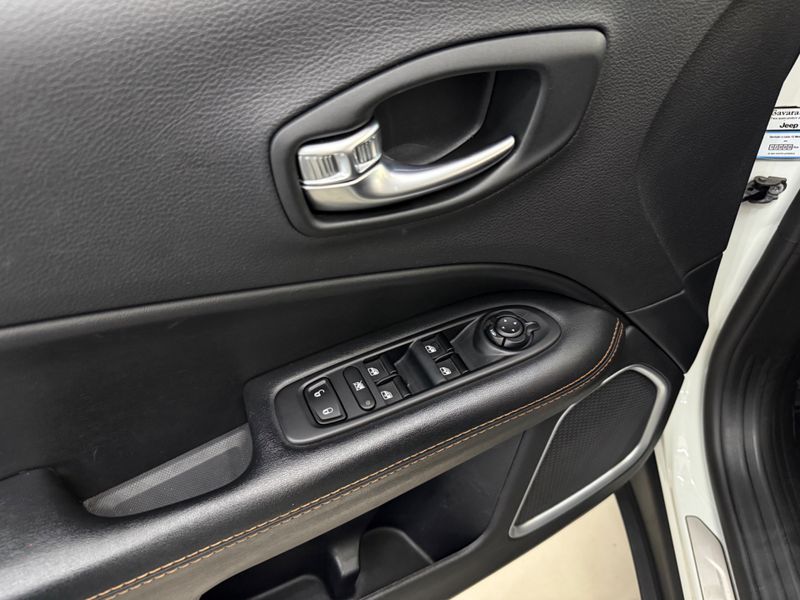 Jeep Compass Limited 2.0 4×2 16v 2019/2020 COVEL VEICULOS ENCANTADO / Carros no Vale