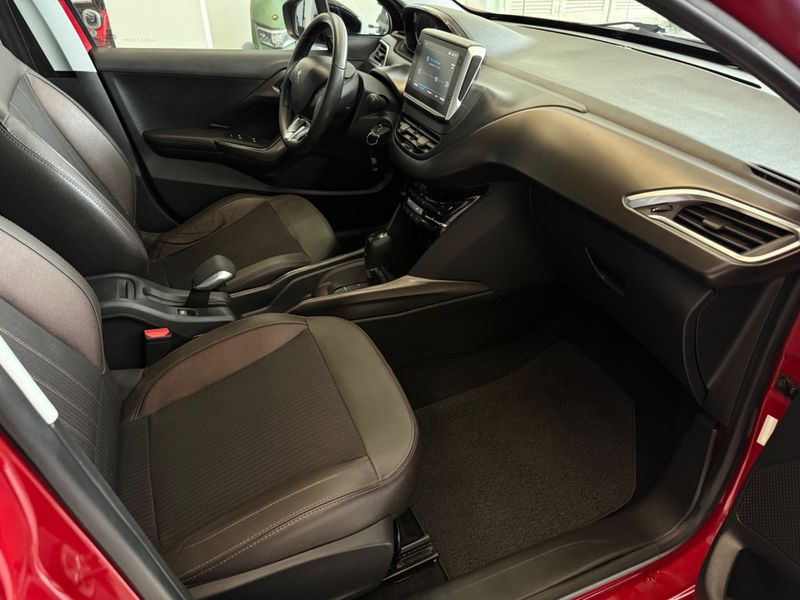 Peugeot 2008 Griffe 1.6 16v 2019/2020 COVEL VEICULOS ENCANTADO / Carros no Vale
