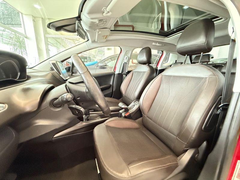 Peugeot 2008 Griffe 1.6 16v 2019/2020 COVEL VEICULOS ENCANTADO / Carros no Vale