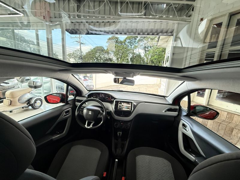 Peugeot 208 Allure 1.5 8v Mec. 2013/2014 COVEL VEICULOS ENCANTADO / Carros no Vale