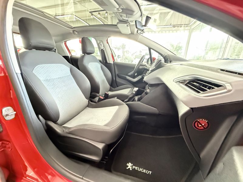 Peugeot 208 Allure 1.5 8v Mec. 2013/2014 COVEL VEICULOS ENCANTADO / Carros no Vale