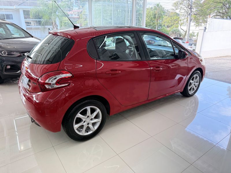 Peugeot 208 Allure 1.5 8v Mec. 2013/2014 COVEL VEICULOS ENCANTADO / Carros no Vale
