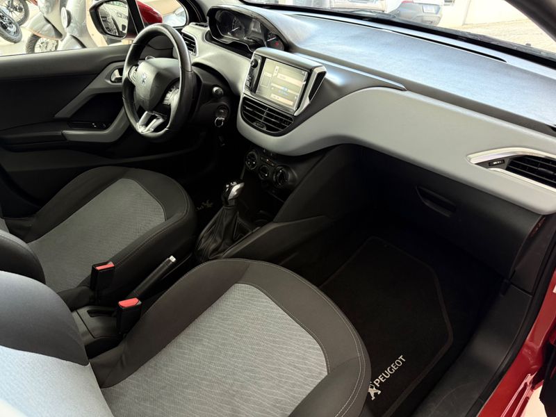 Peugeot 208 Allure 1.5 8v Mec. 2013/2014 COVEL VEICULOS ENCANTADO / Carros no Vale