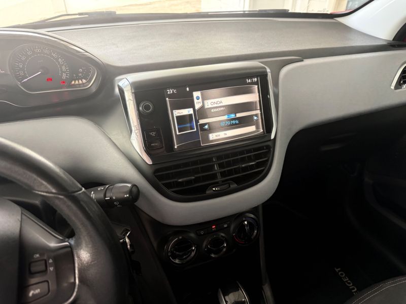 Peugeot 208 Allure 1.5 8v Mec. 2013/2014 COVEL VEICULOS ENCANTADO / Carros no Vale