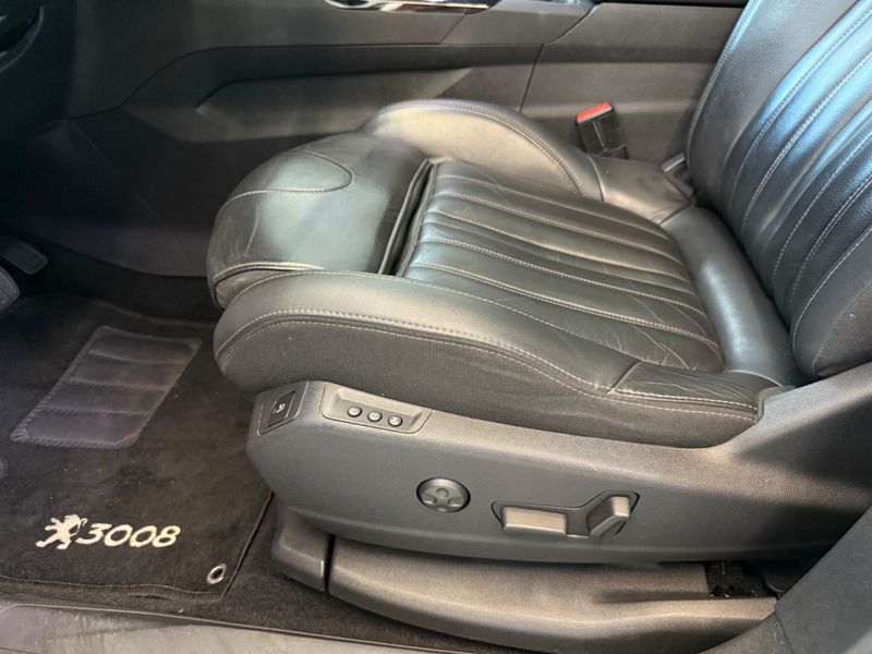 Peugeot 3008 Griffe Pack 1.6 Turbo 16v 2020/2020 COVEL VEICULOS ENCANTADO / Carros no Vale