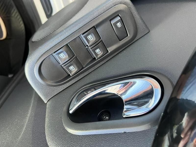 Renault Duster 1.6 Dynamique 4×2 16v 2015/2016 COVEL VEICULOS ENCANTADO / Carros no Vale