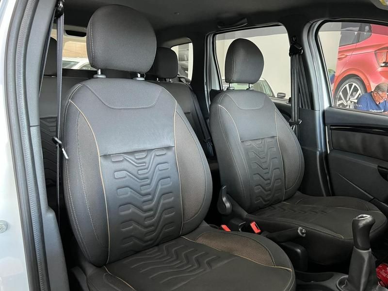 Renault Duster 1.6 Dynamique 4×2 16v 2015/2016 COVEL VEICULOS ENCANTADO / Carros no Vale