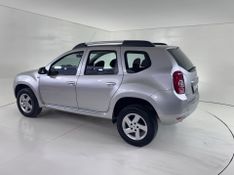 Renault Duster Dynamique 2.0 16v Hi 2012/2013 COVEL VEICULOS ENCANTADO / Carros no Vale