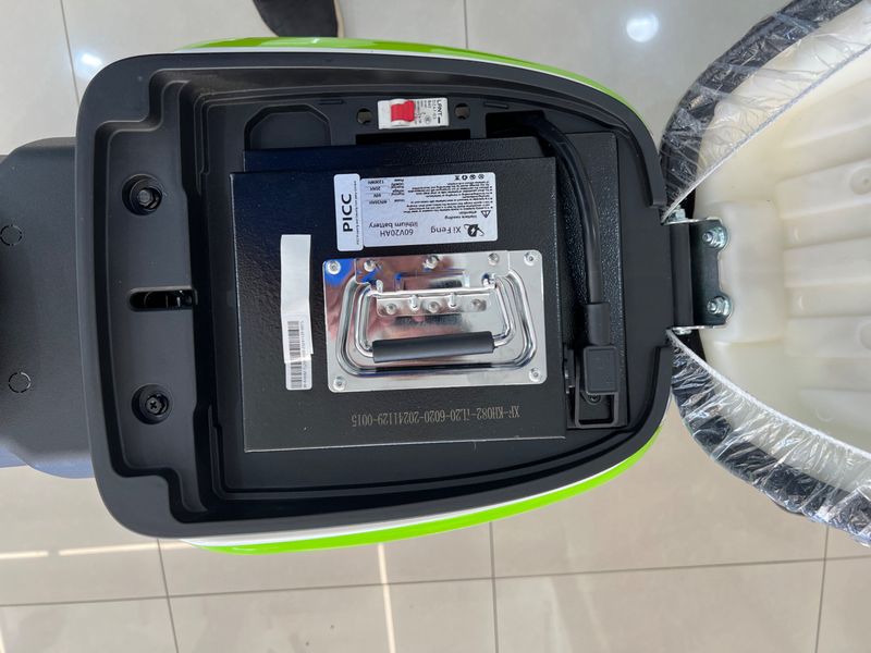 Sudu A4 1000w 2025/2025 COVEL VEICULOS ENCANTADO / Carros no Vale