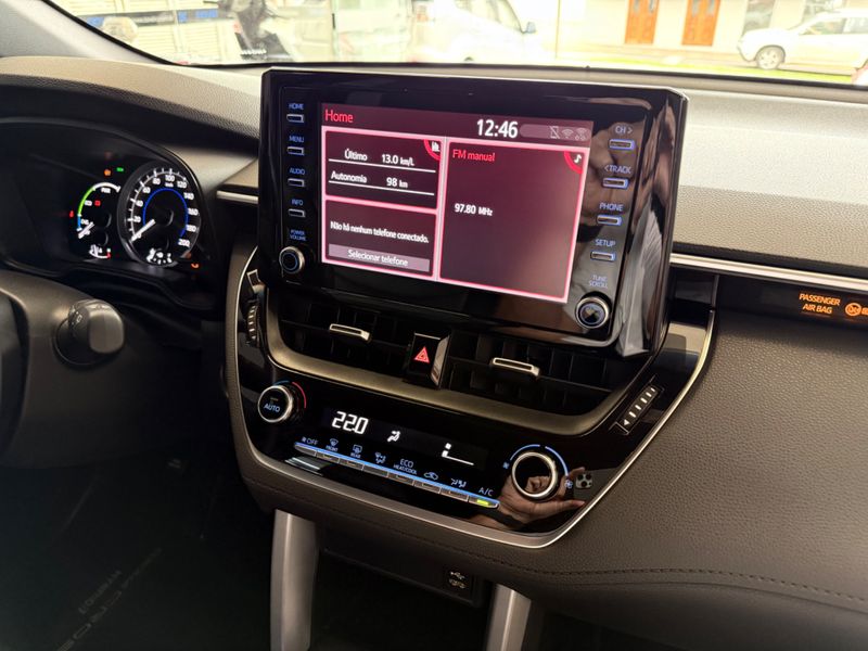 Toyota Corolla Cross Xrv 1.8 16v Hibrido 2021/2022 COVEL VEICULOS ENCANTADO / Carros no Vale