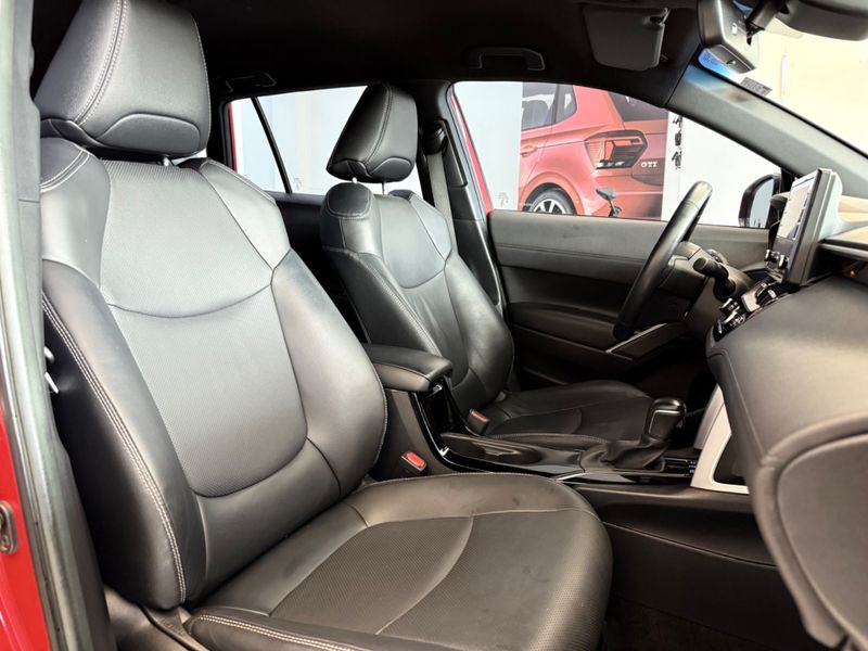 Toyota Corolla Cross Xrv 1.8 16v Hibrido 2021/2022 COVEL VEICULOS ENCANTADO / Carros no Vale