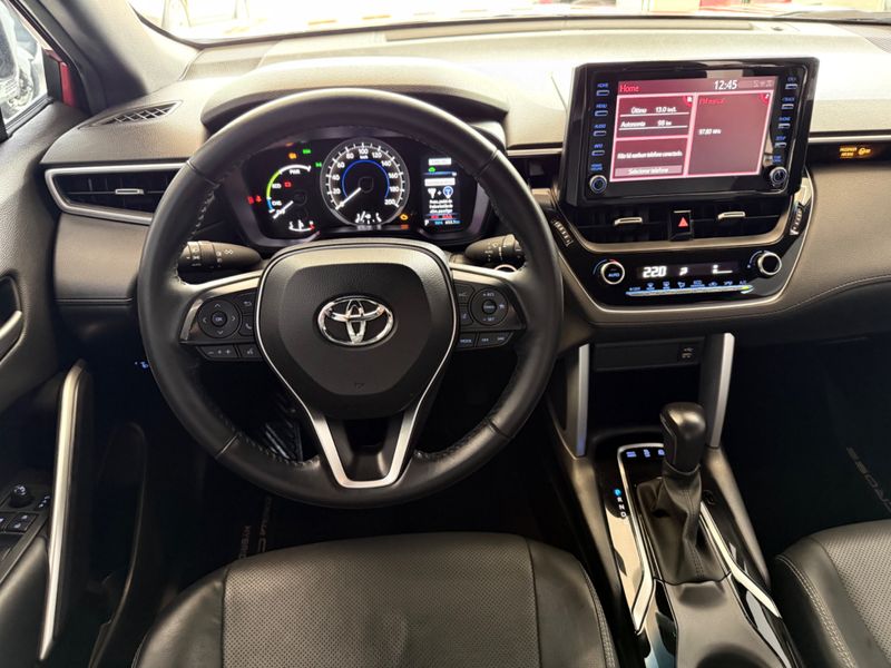 Toyota Corolla Cross Xrv 1.8 16v Hibrido 2021/2022 COVEL VEICULOS ENCANTADO / Carros no Vale