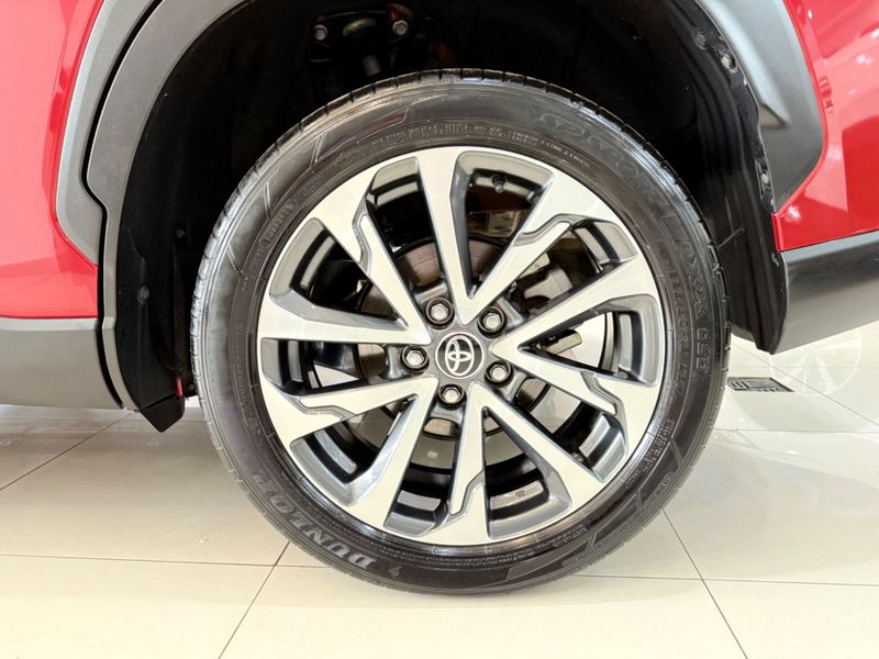 Toyota Corolla Cross Xrv 1.8 16v Hibrido 2021/2022 COVEL VEICULOS ENCANTADO / Carros no Vale