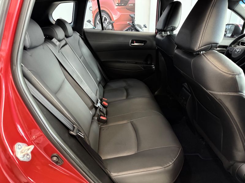 Toyota Corolla Cross Xrv 1.8 16v Hibrido 2021/2022 COVEL VEICULOS ENCANTADO / Carros no Vale