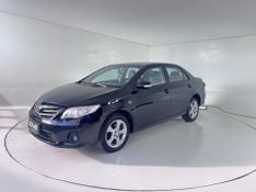 Toyota Corolla Xei 2.0 2013/2014 COVEL VEICULOS ENCANTADO / Carros no Vale
