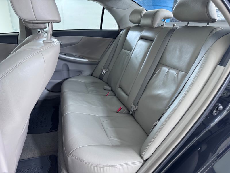 Toyota Corolla Xei20flex 2011/2012 COVEL VEICULOS ENCANTADO / Carros no Vale