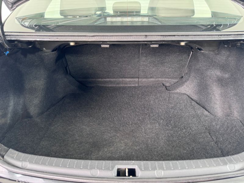 Toyota Corolla Xei20flex 2011/2012 COVEL VEICULOS ENCANTADO / Carros no Vale