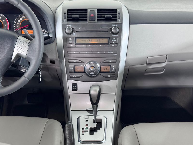 Toyota Corolla Xei20flex 2011/2012 COVEL VEICULOS ENCANTADO / Carros no Vale