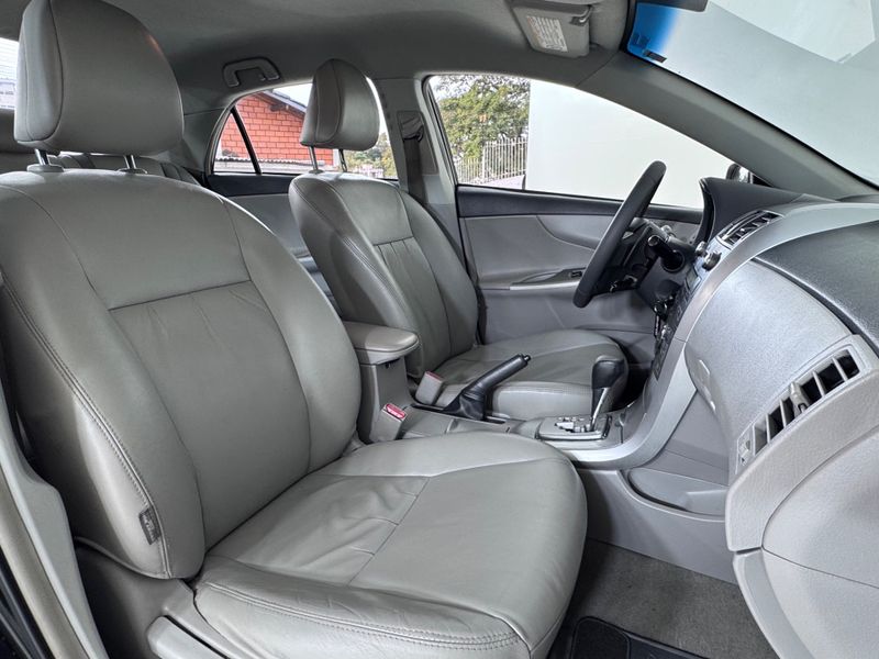 Toyota Corolla Xei20flex 2011/2012 COVEL VEICULOS ENCANTADO / Carros no Vale