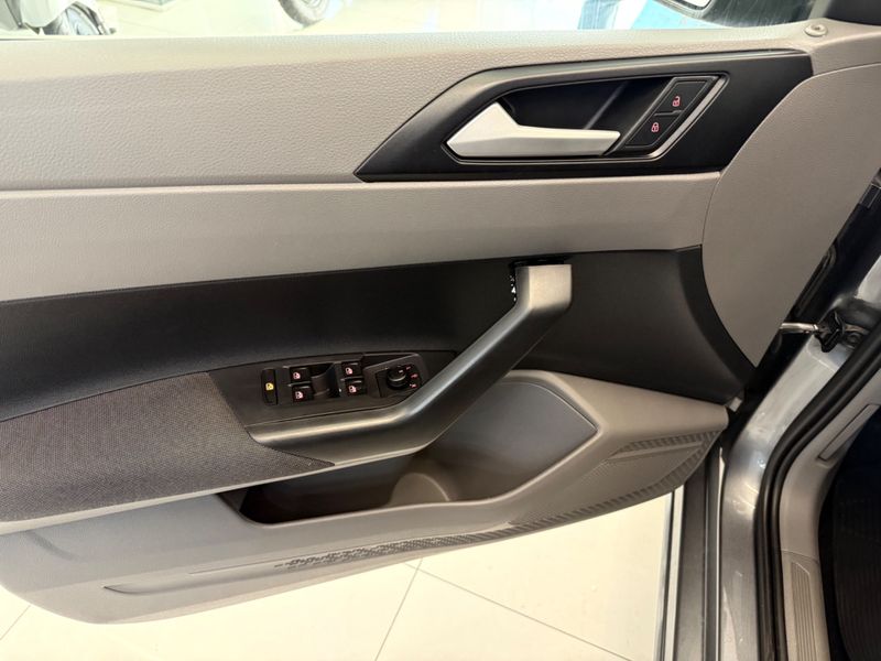 Volkswagen Virtus Comfort 200 Tsi 1.0 12v 2018/2019 COVEL VEICULOS ENCANTADO / Carros no Vale