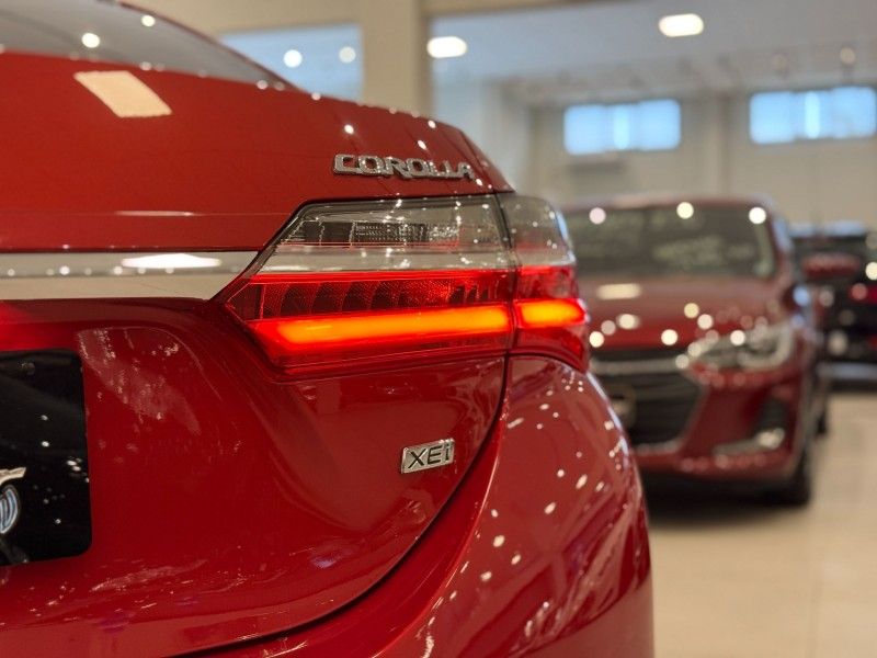 Toyota COROLLA XEi 2.0 2019 DINAMICA-CAR VENÂNCIO AIRES / Carros no Vale