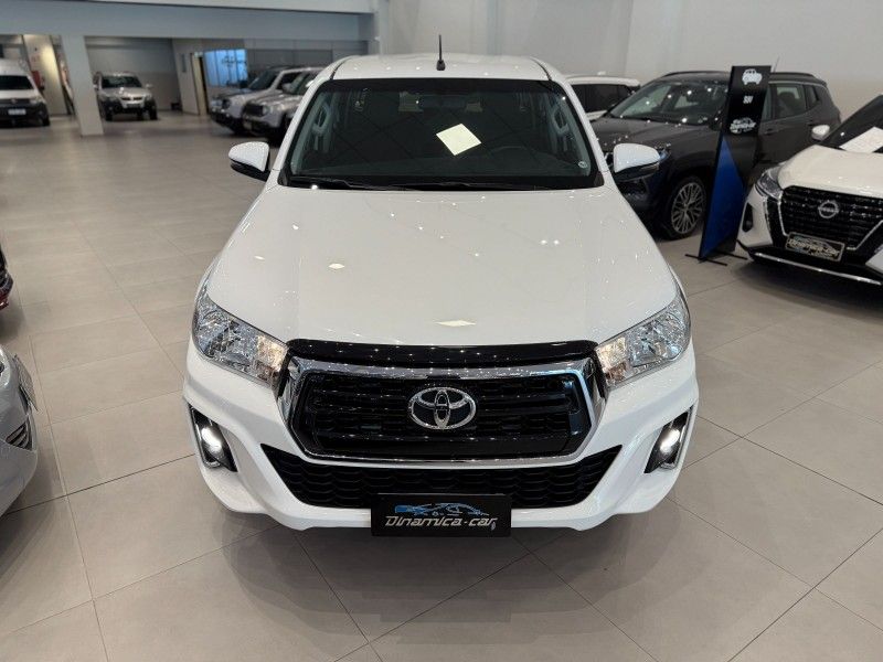 Toyota HILUX CD SR 4X4 2.8 TDI 2019 DINAMICA-CAR VENÂNCIO AIRES / Carros no Vale