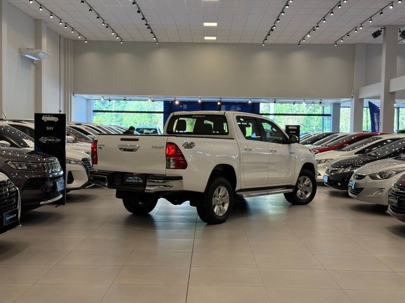 Toyota HILUX CD SR 4X4 2.8 TDI 2019 DINAMICA-CAR VENÂNCIO AIRES / Carros no Vale