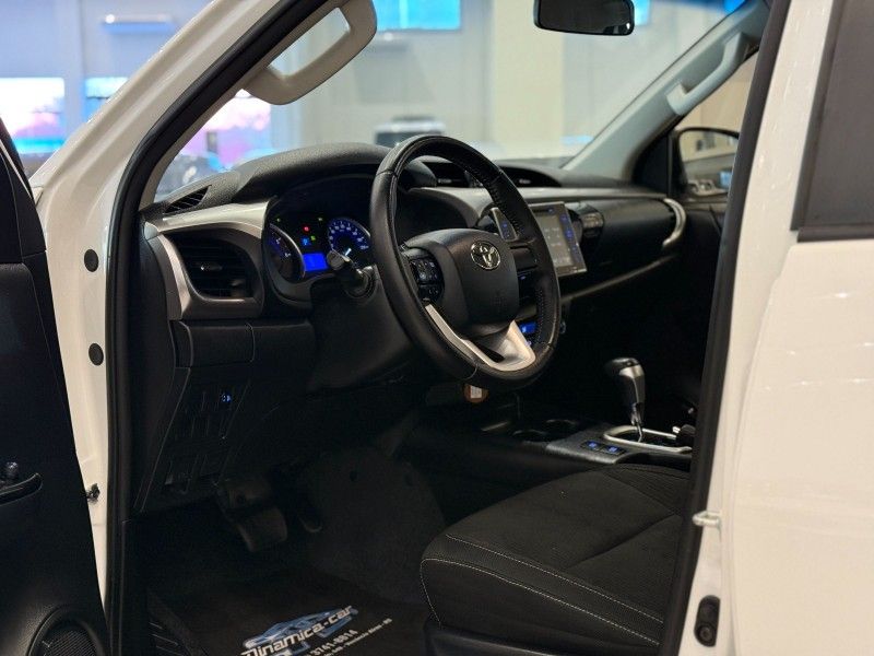 Toyota HILUX CD SR 4X4 2.8 TDI 2019 DINAMICA-CAR VENÂNCIO AIRES / Carros no Vale