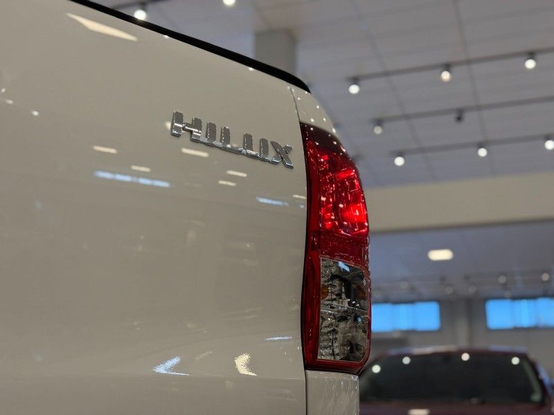 Toyota HILUX CD SR 4X4 2.8 TDI 2019 DINAMICA-CAR VENÂNCIO AIRES / Carros no Vale