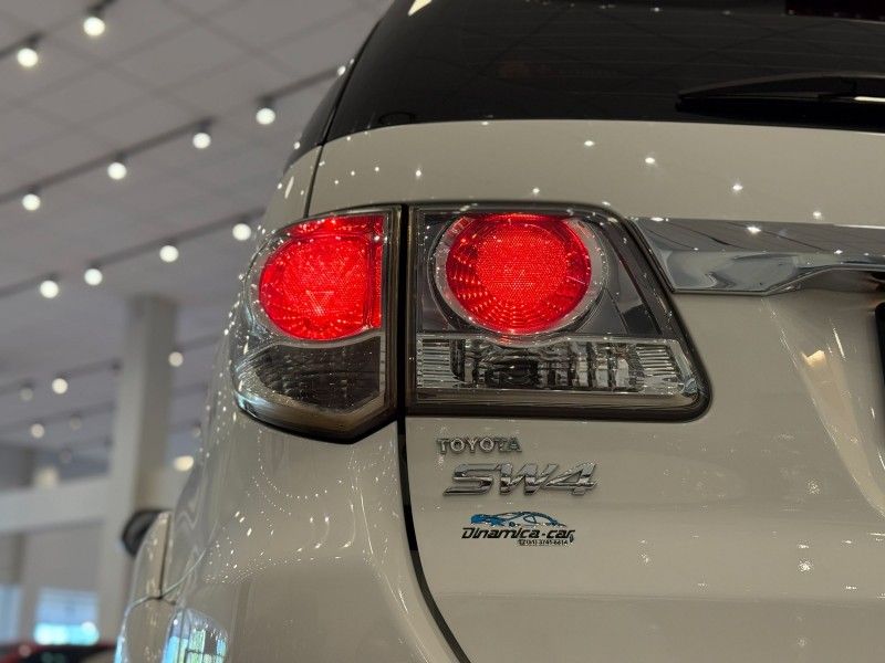 Toyota HILUX SW4 SRV 3.0 2012 DINAMICA-CAR VENÂNCIO AIRES / Carros no Vale