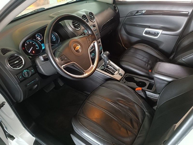 Chevrolet CAPTIVA SPORT 2.4 2014 HÉLIO AUTOMÓVEIS LAJEADO / Carros no Vale