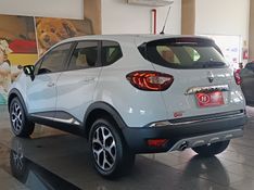 Renault CAPTUR INTENSE 1.6 2019 HÉLIO AUTOMÓVEIS LAJEADO / Carros no Vale