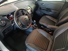Renault CAPTUR INTENSE 1.6 2019 HÉLIO AUTOMÓVEIS LAJEADO / Carros no Vale
