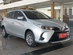 Toyota YARIS XS 1.5 2023 HÉLIO AUTOMÓVEIS LAJEADO / Carros no Vale