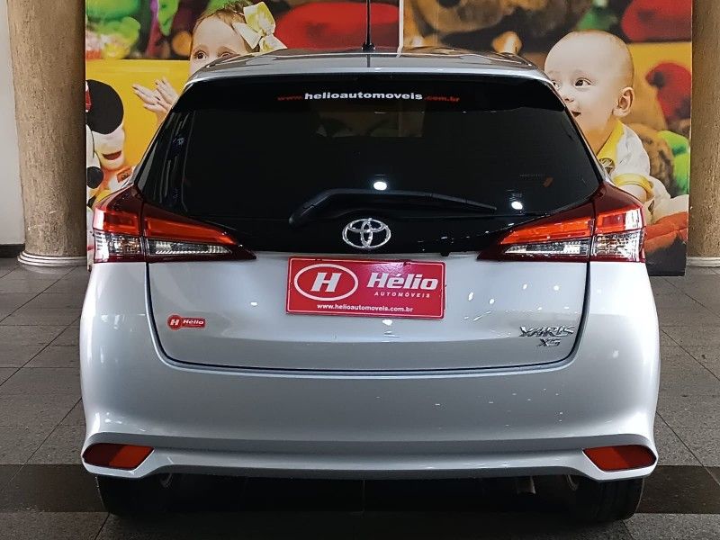 Toyota YARIS XS 1.5 2023 HÉLIO AUTOMÓVEIS LAJEADO / Carros no Vale