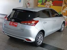 Toyota YARIS XS 1.5 2023 HÉLIO AUTOMÓVEIS LAJEADO / Carros no Vale