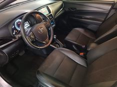 Toyota YARIS XS 1.5 2023 HÉLIO AUTOMÓVEIS LAJEADO / Carros no Vale
