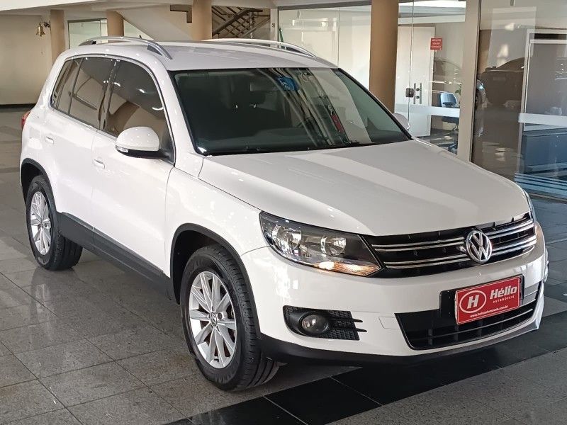 Volkswagen TIGUAN 2.0 TSi 2014 HÉLIO AUTOMÓVEIS LAJEADO / Carros no Vale