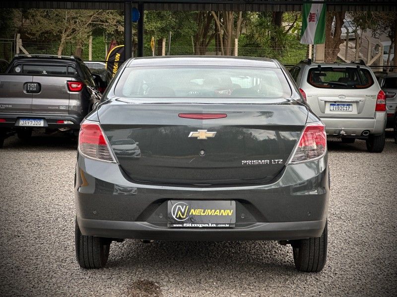 Chevrolet PRISMA LTZ 1.4 2016 NEUMANN VEÍCULOS ARROIO DO MEIO / Carros no Vale