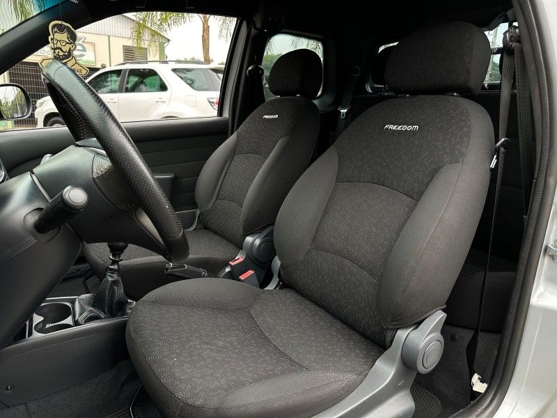 Fiat STRADA C.DUPLA FREEDOM 1.4 2020 NEUMANN VEÍCULOS ARROIO DO MEIO / Carros no Vale