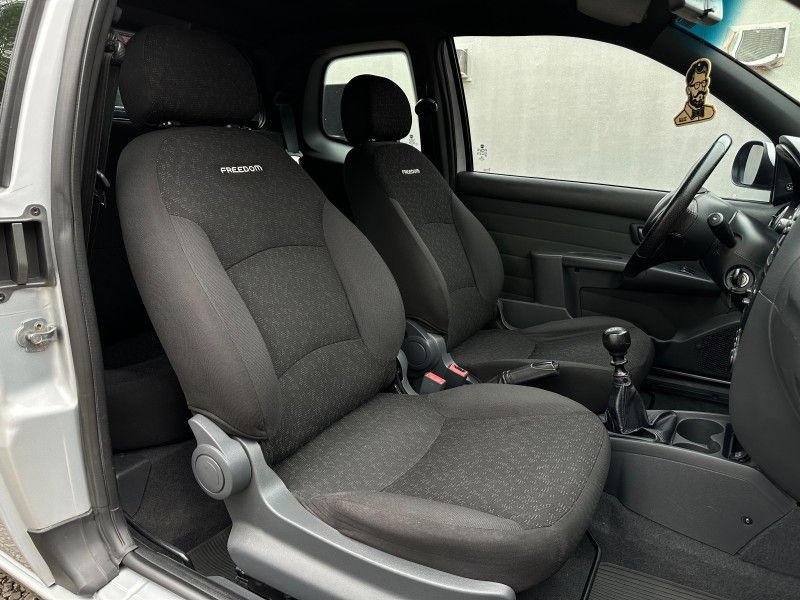 Fiat STRADA C.DUPLA FREEDOM 1.4 2020 NEUMANN VEÍCULOS ARROIO DO MEIO / Carros no Vale