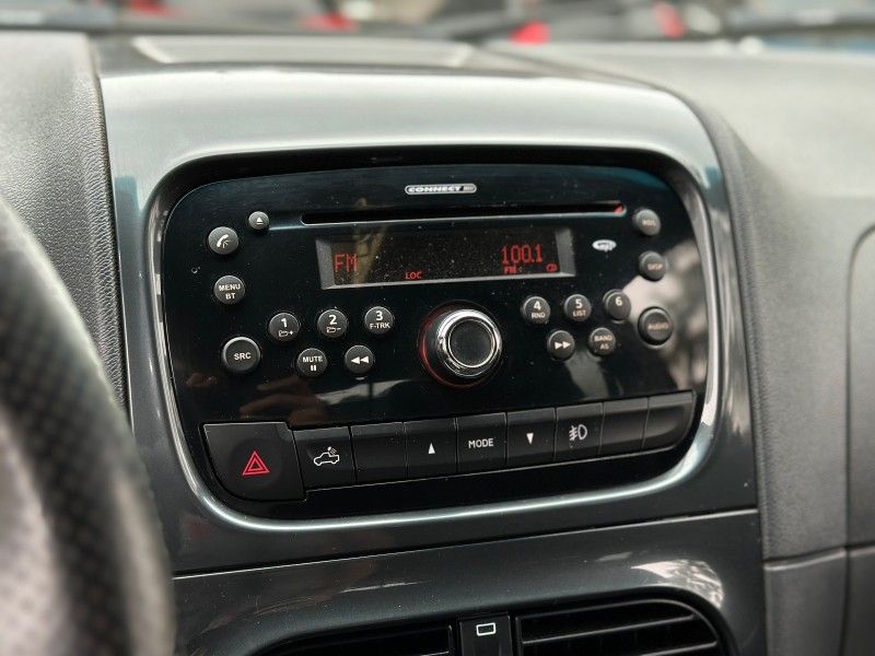 Fiat STRADA C.DUPLA FREEDOM 1.4 2020 NEUMANN VEÍCULOS ARROIO DO MEIO / Carros no Vale