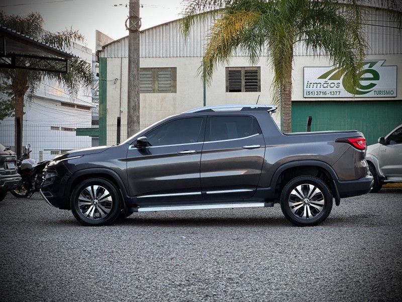 Fiat TORO VOLCANO 2.0 2022 NEUMANN VEÍCULOS ARROIO DO MEIO / Carros no Vale