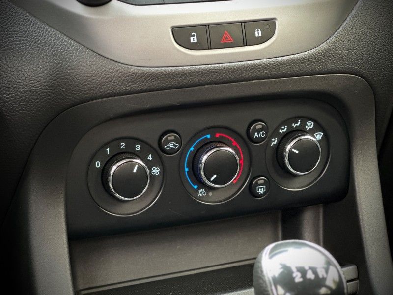Ford KA SEDAN SE 1.0 2019 NEUMANN VEÍCULOS ARROIO DO MEIO / Carros no Vale