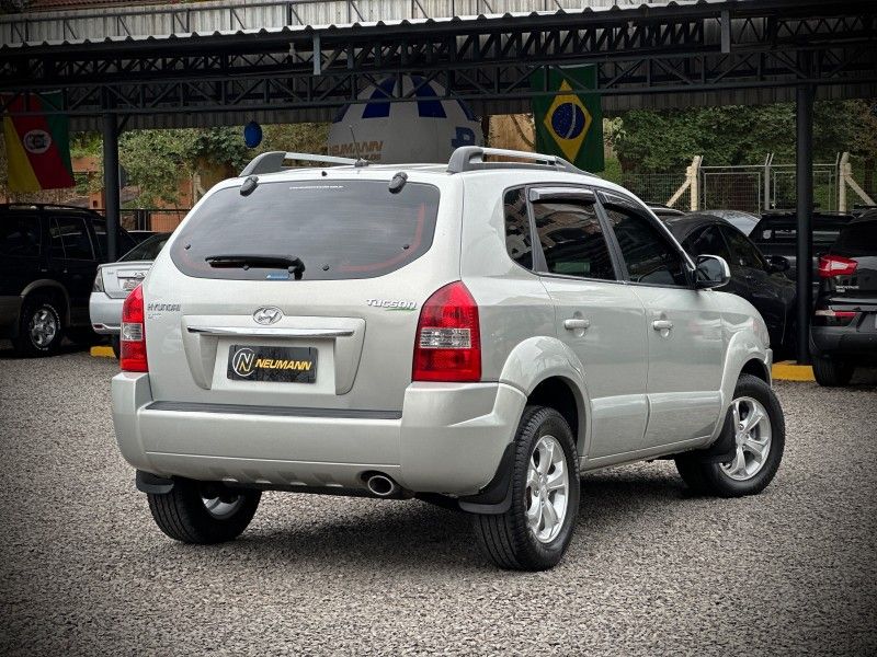 Hyundai TUCSON GLS 2.0 2013 NEUMANN VEÍCULOS ARROIO DO MEIO / Carros no Vale