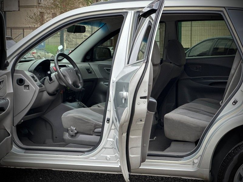 Hyundai TUCSON GLS 2.0 2013 NEUMANN VEÍCULOS ARROIO DO MEIO / Carros no Vale