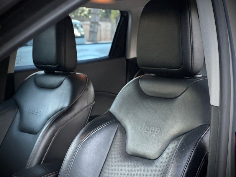 Jeep COMPASS LIMITED 2.0 2020 NEUMANN VEÍCULOS ARROIO DO MEIO / Carros no Vale