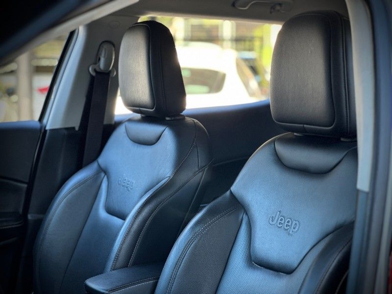 Jeep COMPASS LONGITUDE 2.0 2017 NEUMANN VEÍCULOS ARROIO DO MEIO / Carros no Vale